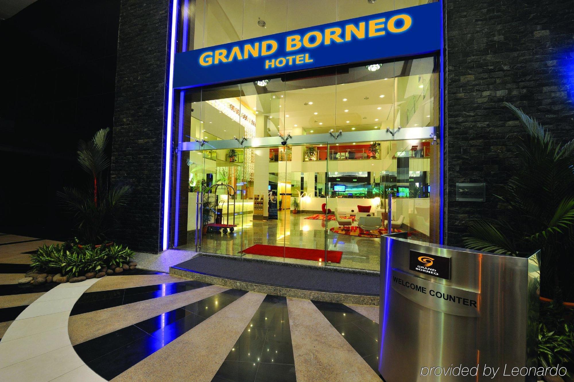 Grand Borneo Hotel Кота-Кінабалу Екстер'єр фото