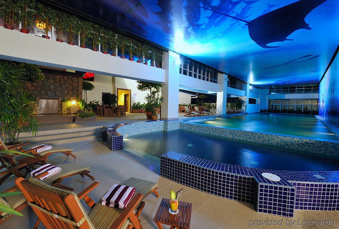 Grand Borneo Hotel Кота-Кінабалу Екстер'єр фото