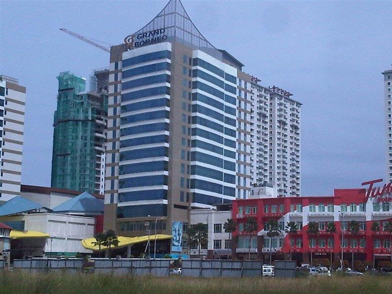 Grand Borneo Hotel Кота-Кінабалу Екстер'єр фото