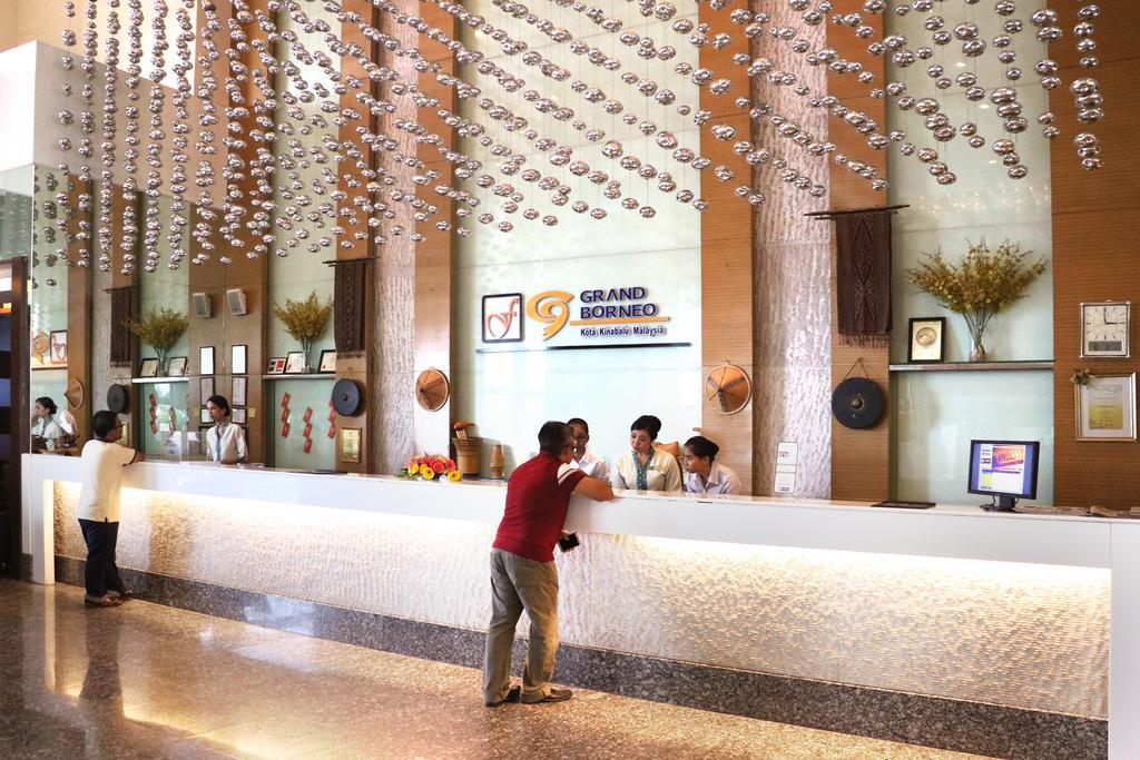 Grand Borneo Hotel Кота-Кінабалу Екстер'єр фото