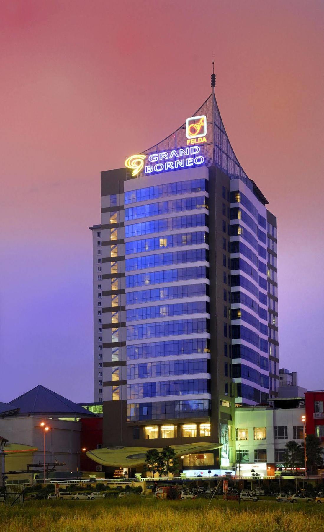 Grand Borneo Hotel Кота-Кінабалу Екстер'єр фото